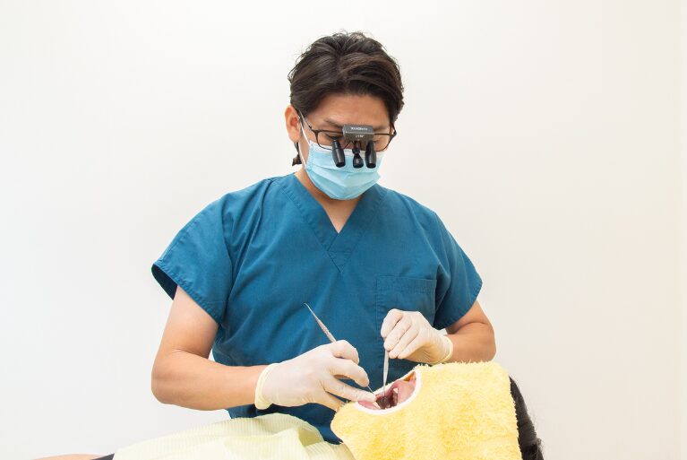 歯周組織再生療法で「抜かない」治療を目指します